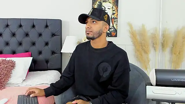 Snapshot of Robin_Rief chatting on 11, 3, 2025 Robin Rief online show from 11, 3, 2025