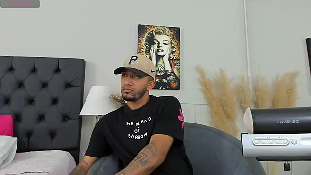 Snapshot of Robin_Rief chatting on 12, 3, 2025 Robin Rief online show from 12, 3, 2025