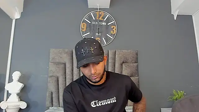 Snapshot of Robin_Rief chatting on 27, 6, 2026 Robin Rief online show from 27, 6, 2026