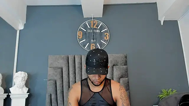 Snapshot of Robin_Rief chatting on 18, 7, 2026 Robin Rief online show from 18, 7, 2026