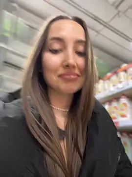 VelvetVixenI online show from 15, 3, 2026