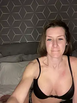 Snapshot of Charlotte-Urban chatting on 27, 2, 2025 Charlotte-Urban online show from 27, 2, 2025