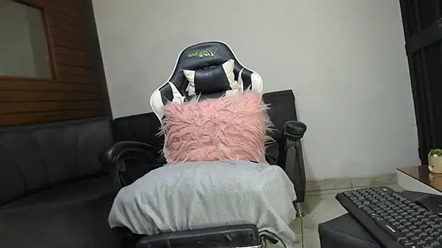 Snapshot of BBC-XXL chatting on 13, 12, 2024 BBC-XXL online show from 13, 12, 2024