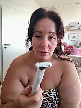 Snapshot of Engel_mia chatting on 28, 7, 2026 Engel mia online show from 28, 7, 2026