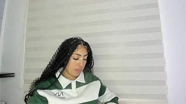 Snapshot of misscheelsee chatting on 11, 2, 2025 misscheelsee online show from 11, 2, 2025