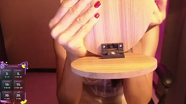 Lia madame online show from 4, 3, 2026