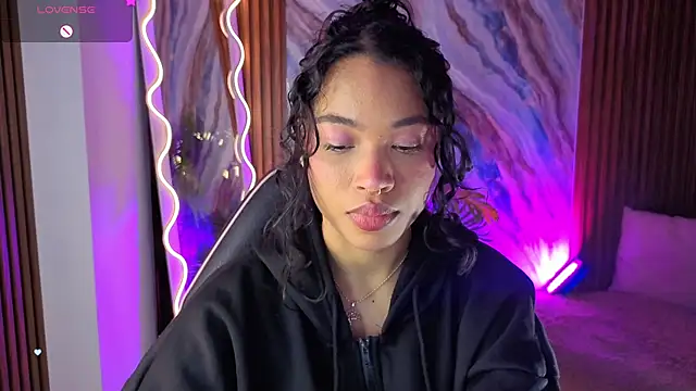 penelope tay1 online show from 15, 6, 2026