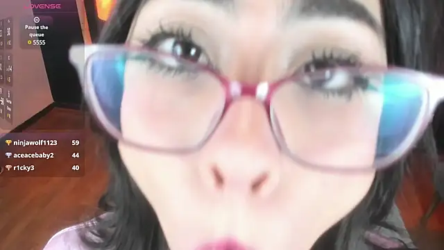 vampy dolll online show from 9, 1, 2025