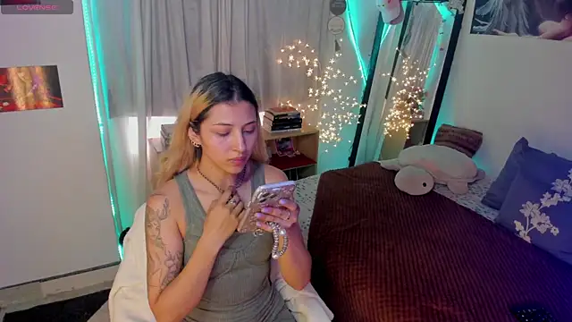 cuteweed420 online show from 4, 5, 2026