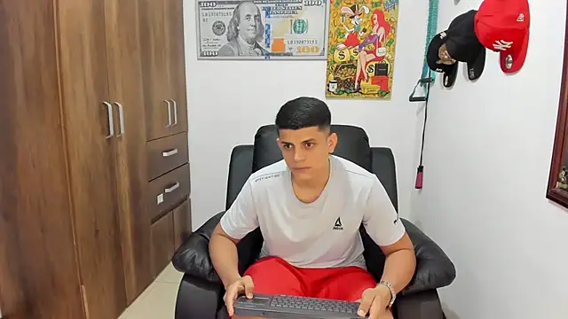 Snapshot of boss_of_cash chatting on 1, 10, 2025 boss of cash online show from 1, 10, 2025