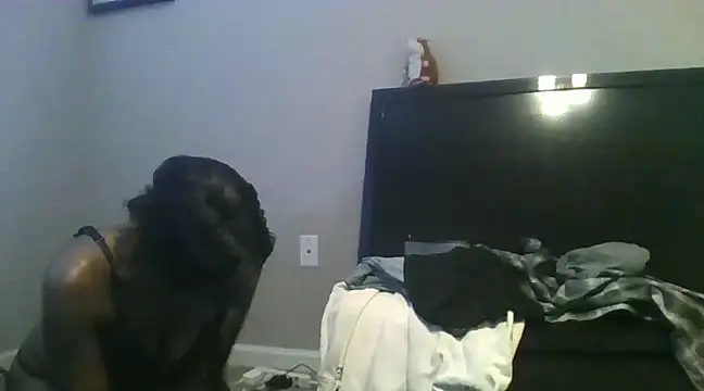 Snapshot of LuckiXCX chatting on 15, 1, 2025 LuckiXCX online show from 15, 1, 2025