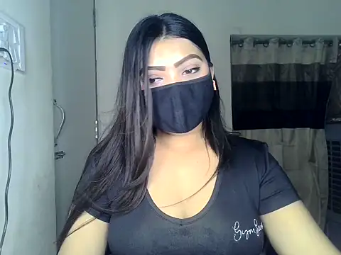Snapshot of ishi_Beauty chatting on 11, 7, 2026 ishi Beauty online show from 11, 7, 2026