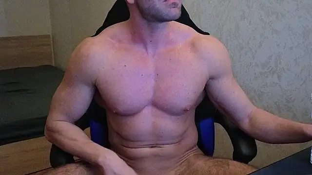 Snapshot of TheFitGiant chatting on 3, 11, 2025 TheFitGiant online show from 3, 11, 2025