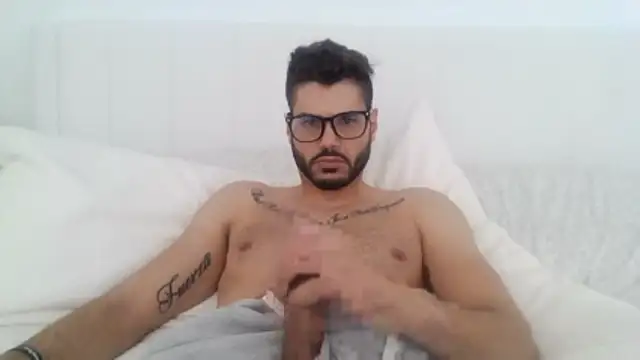 Snapshot of Strokeking4u chatting on 19, 12, 2025 Strokeking4u online show from 19, 12, 2025