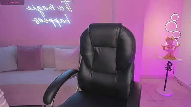 BellaCarteer  online show from 8, 11, 2025