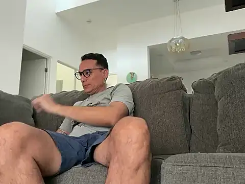 Snapshot of alex_ruiz85 chatting on 10, 9, 2025 alex ruiz85 online show from 10, 9, 2025