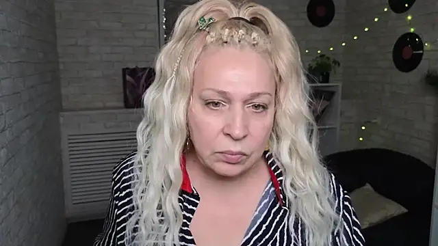 Penelope Pinky online show from 10, 1, 2025