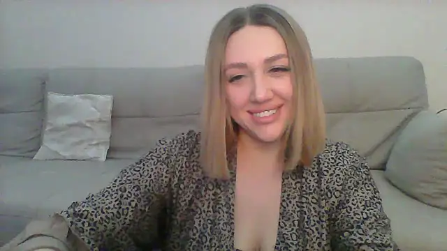 Snapshot of VickyLove047 chatting on 5, 2, 2025 VickyLove047 online show from 5, 2, 2025