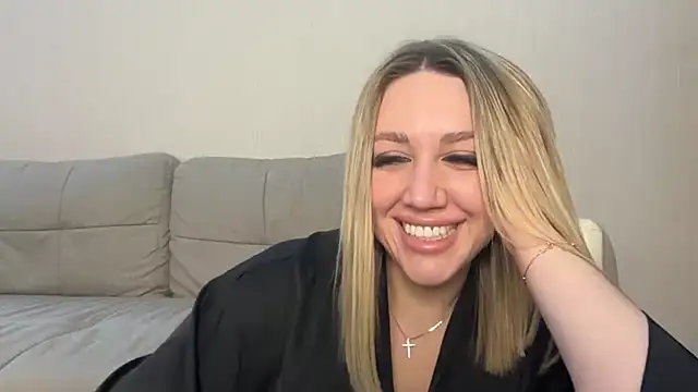 Snapshot of VickyLove047 chatting on 4, 10, 2025 VickyLove047 online show from 4, 10, 2025