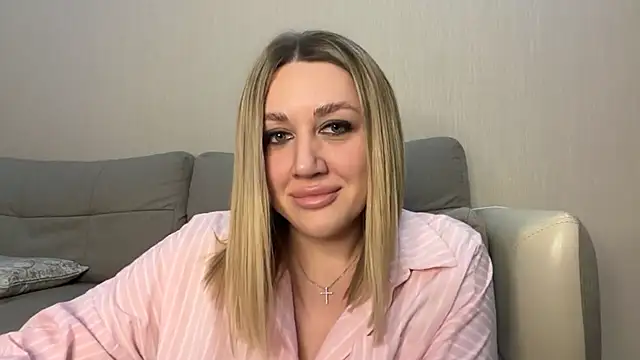 Snapshot of VickyLove047 chatting on 6, 10, 2025 VickyLove047 online show from 6, 10, 2025