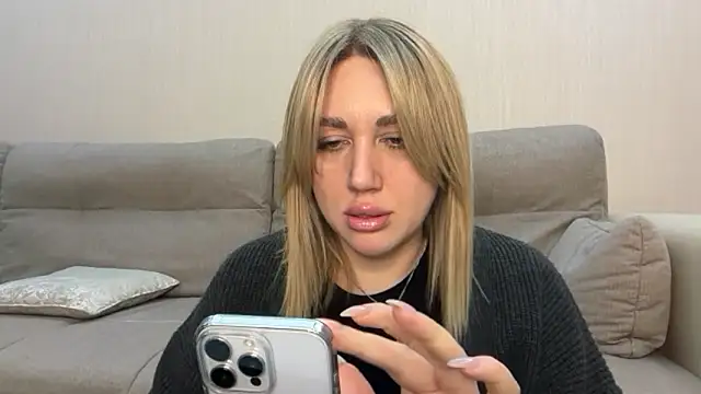 Snapshot of VickyLove047 chatting on 19, 12, 2025 VickyLove047 online show from 19, 12, 2025