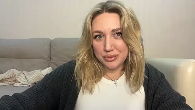 Snapshot of VickyLove047 chatting on 8, 1, 2026 VickyLove047 online show from 8, 1, 2026