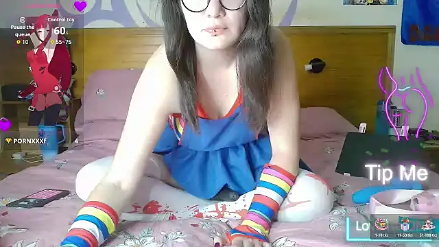 Snapshot of MilahHot13 chatting on 29, 10, 2025 MilahHot13 online show from 29, 10, 2025