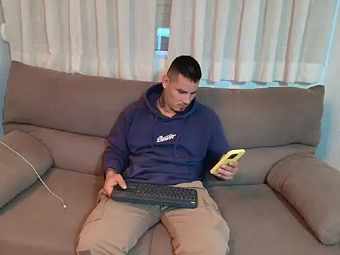 Snapshot of Geishastudios chatting on 10, 11, 2025 Geishastudios online show from 10, 11, 2025