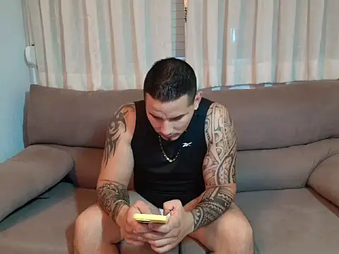 Snapshot of Geishastudios chatting on 16, 11, 2025 Geishastudios online show from 16, 11, 2025