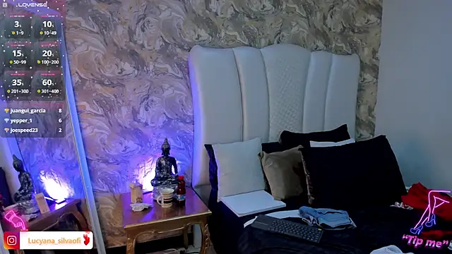 Snapshot of LucyanaSilva chatting on 4, 2, 2025 LucyanaSilva online show from 4, 2, 2025