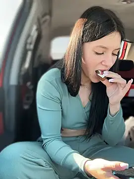 JulliaVegas online show from 25, 2, 2025