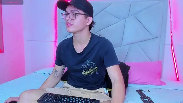 Snapshot of JACK_BLOSSOM_ chatting on 7, 1, 2025 JACK BLOSSOM online show from 7, 1, 2025