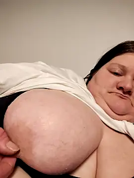 Snapshot of chrissybear84 chatting on 19, 2, 2025 chrissybear84 online show from 19, 2, 2025