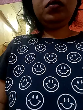 Snapshot of sunita-doll chatting on 19, 11, 2025 sunita-doll online show from 19, 11, 2025