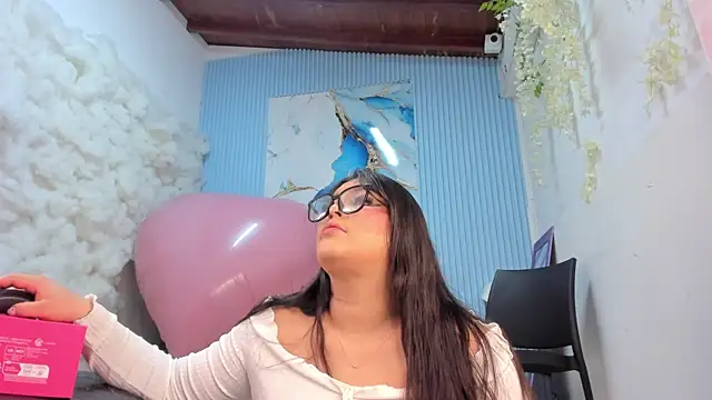 Danniela18  online show from 20, 5, 2026