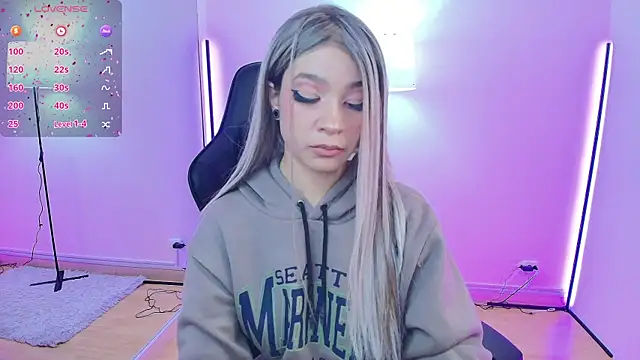 Snapshot of EmmaJhonnsson chatting on 30, 1, 2025 EmmaJhonnsson online show from 30, 1, 2025