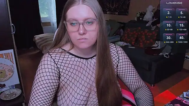 Alice Dreamgirl  online show from 24, 6, 2026