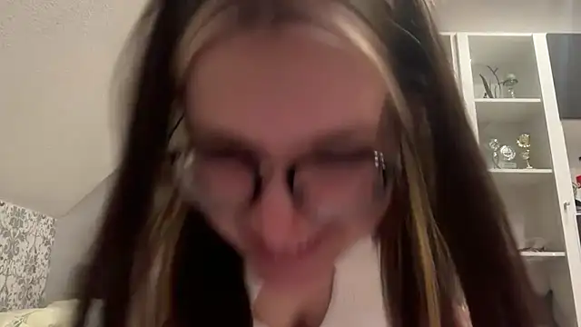 Snapshot of NikaCyberslut chatting on 28, 12, 2024 NikaCyberslut online show from 28, 12, 2024