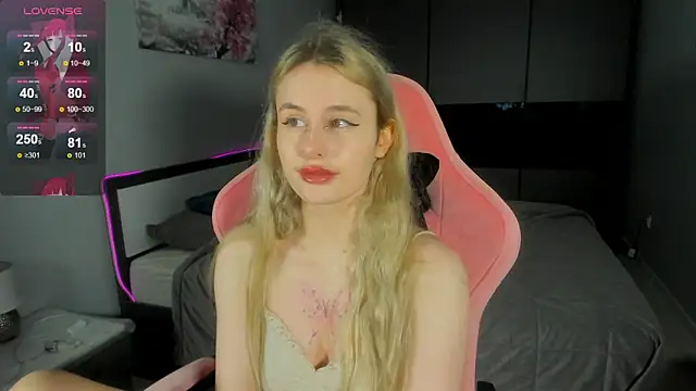 Molly Toads online show from 24, 12, 2024