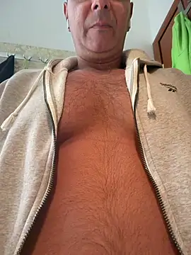 Snapshot of SecretlyDD chatting on 2, 5, 2026 SecretlyDD online show from 2, 5, 2026