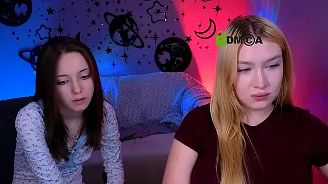 Snapshot of playful_sophie chatting on 2, 7, 2026 playful sophie online show from 2, 7, 2026