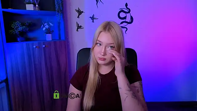 Snapshot of playful_sophie chatting on 23, 7, 2026 playful sophie online show from 23, 7, 2026