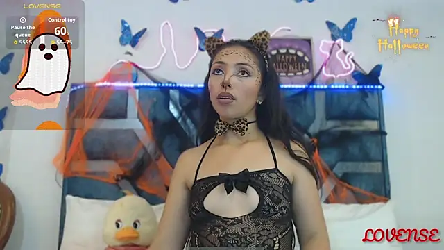 Roxan Fox- online show from 1, 11, 2025