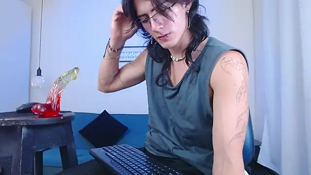 Snapshot of andreey50 chatting on 9, 1, 2025 andreey50 online show from 9, 1, 2025