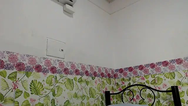 Snapshot of sweetfantacies18 chatting on 1, 2, 2025 sweetfantacies18 online show from 1, 2, 2025