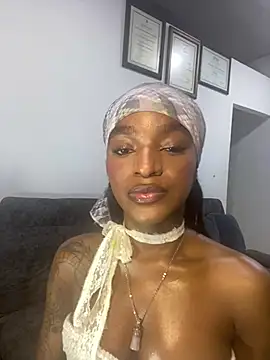 Zizi-campbel online show from 8, 3, 2025