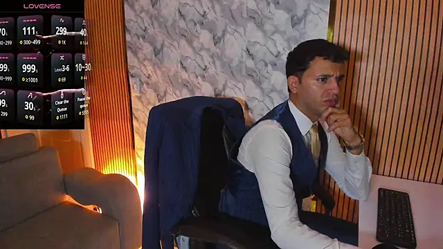 Snapshot of Hideintheoffice chatting on 11, 10, 2025 Hideintheoffice online show from 11, 10, 2025