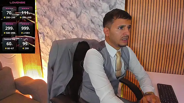 Snapshot of Hideintheoffice chatting on 24, 10, 2025 Hideintheoffice online show from 24, 10, 2025