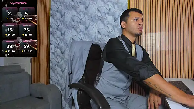 Snapshot of Hideintheoffice chatting on 25, 11, 2025 Hideintheoffice online show from 25, 11, 2025