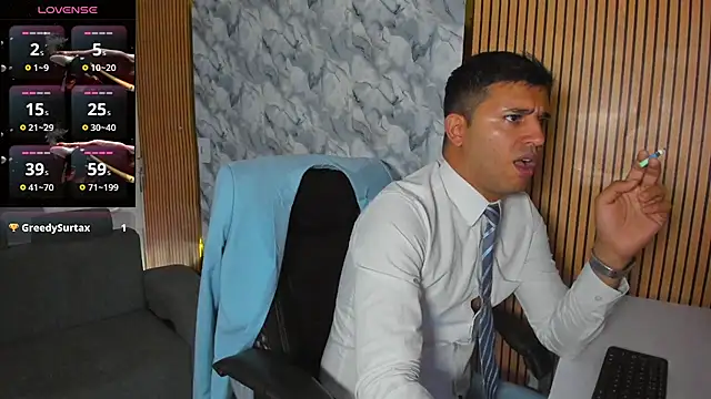 Snapshot of Hideintheoffice chatting on 13, 12, 2025 Hideintheoffice online show from 13, 12, 2025